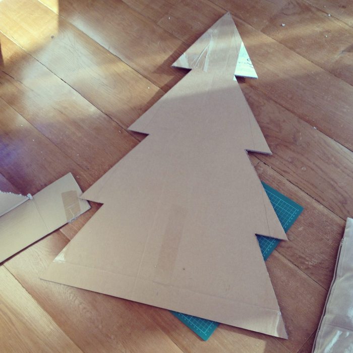 Cardboard christmas tree diy