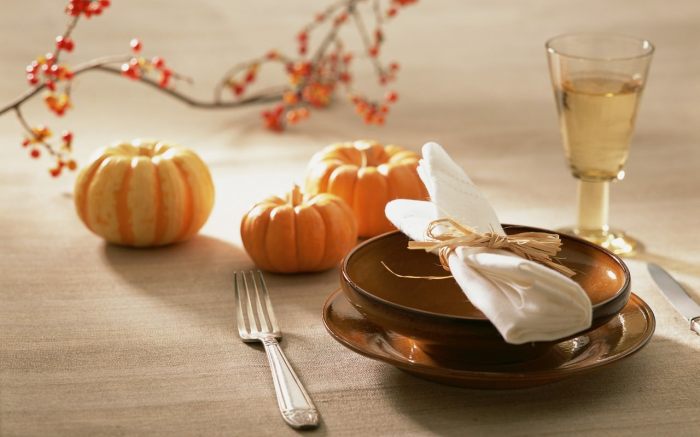 Fall kitchen table decor