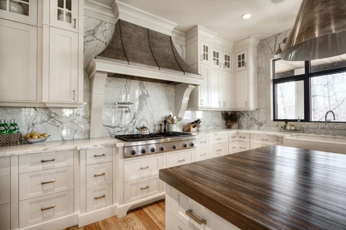 Decor above kitchen sink